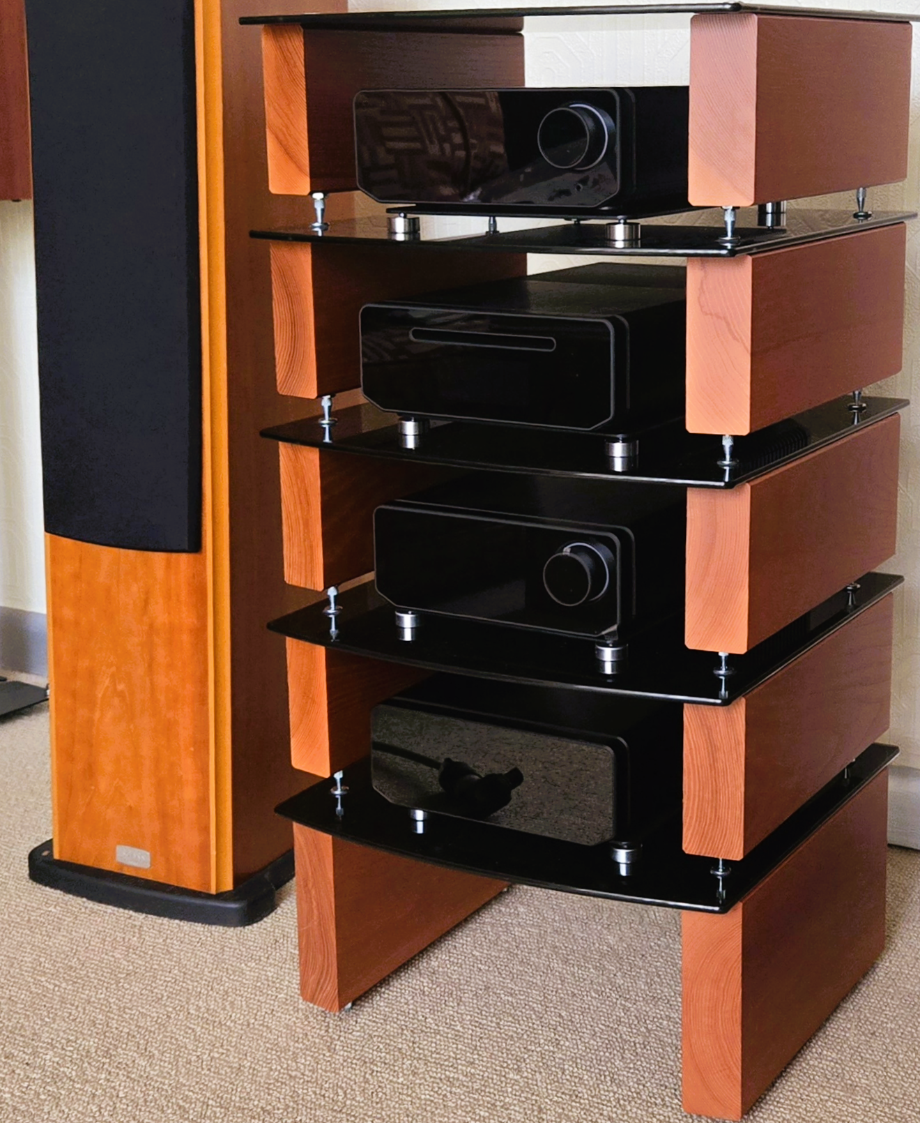 Milan compact with Cyrus 40 Audio System